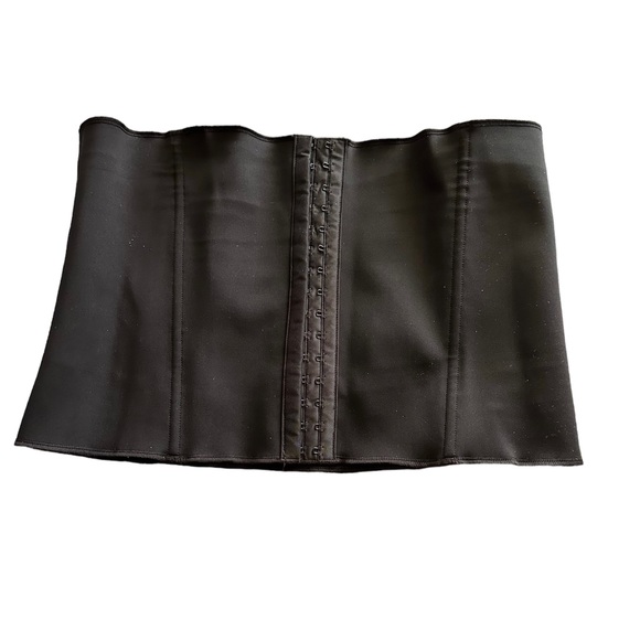 Skims Waist Trainer Size 4X - Picture 5 of 5